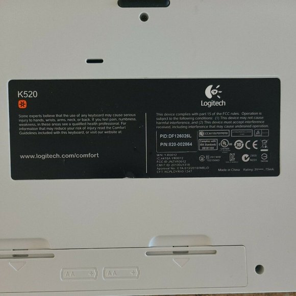 Logitech MK520 Wireless Keyboard And Mouse Combo With Manual - Picture 10 of 12